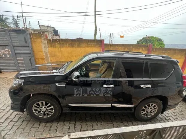 Toyota Prado Landcruiser for Rent
