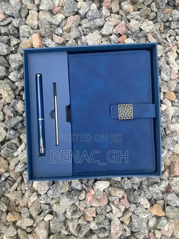 Luxury Executive Leather Notebook With Metal Pen | Corporate Gift Set · Photo 1