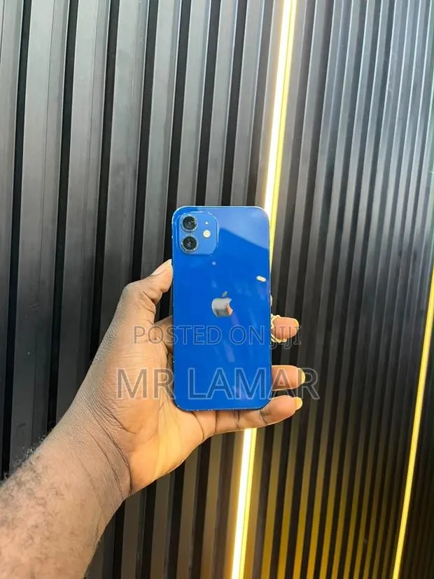 Apple iPhone 12 128 GB Blue · Photo 1