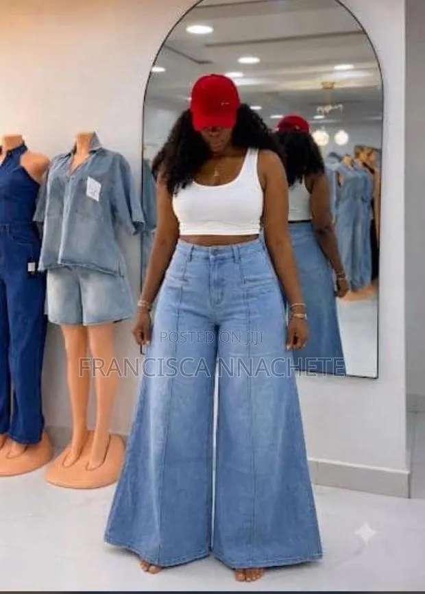 Bola Jeans · Photo 1