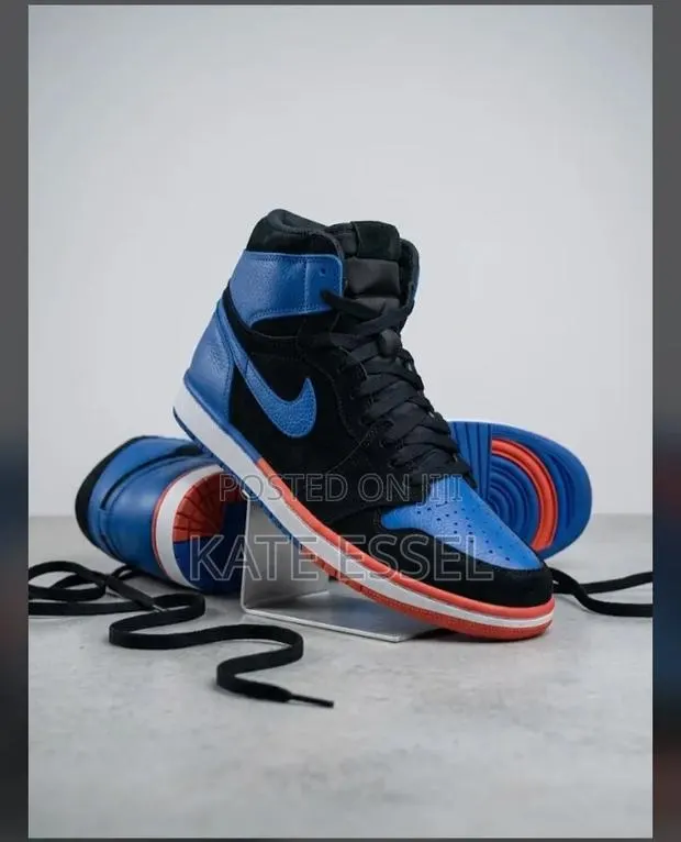 Kids Sneakers · Photo 1