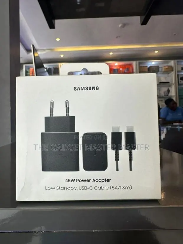 Samsung 45w Power Adapter With Usb-C Cable · Photo 1