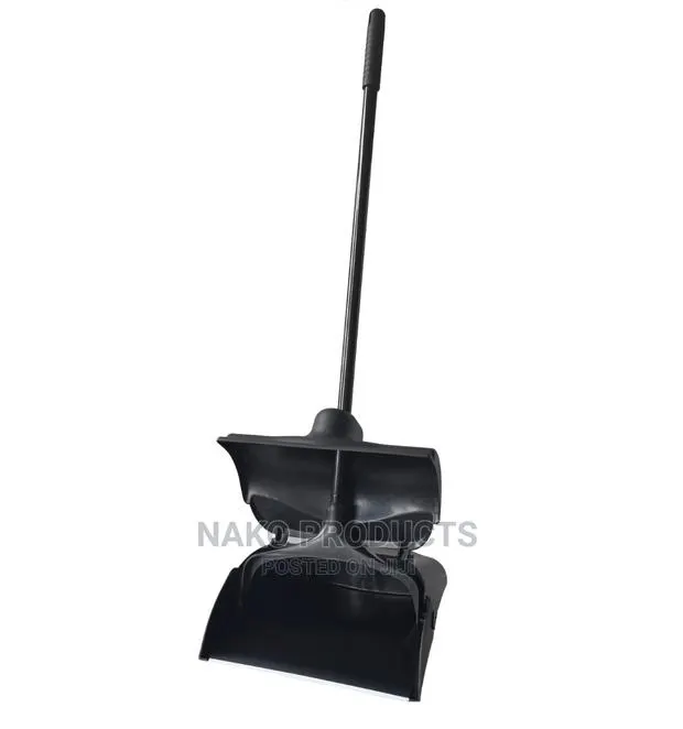 Dustpan With Cover (Long Handle Dustpan) · Photo 1