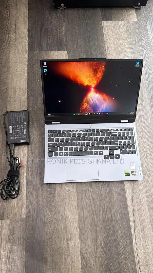 Laptop Lenovo LOQ 15ARP9 16GB Intel Core i7 SSD 512GB · Photo 1