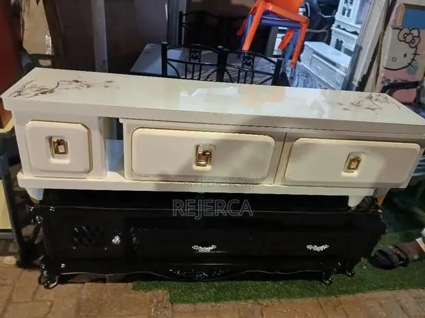 Affordable Brand New Tv Stand · Photo 1