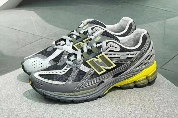 New Balance 1906U · Photo 1