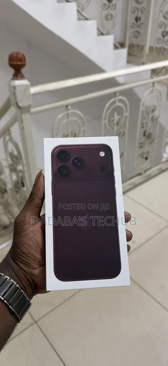 New Apple iPhone 18 Pro Max 256 GB Red · Photo 1