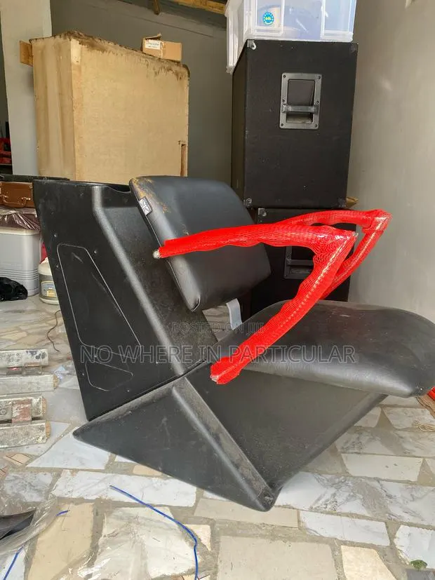 Hair Salon Chair · Photo 2