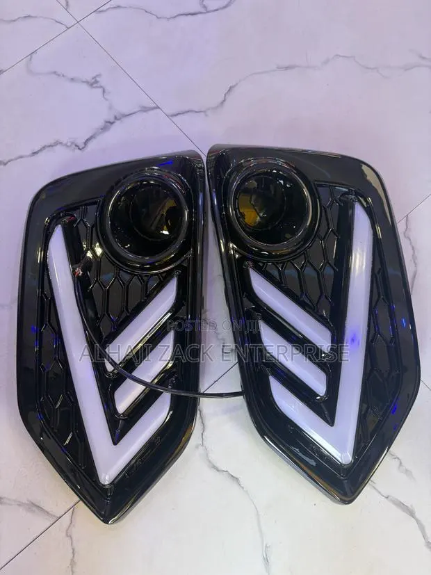 Honda Civic Hatch Back Front Fog Cover Led · Photo 1