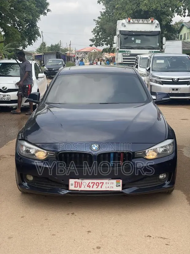 BMW 320i 2014 Black · Photo 1