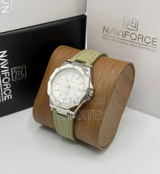 Naviforce Ladies Luxury Stainless Steel Case | Premium Leather Strap · Photo 1