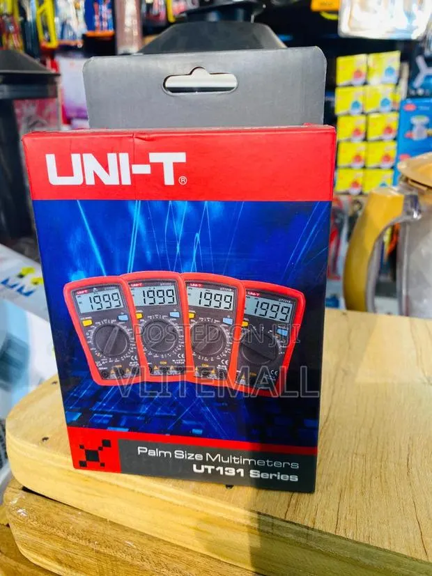 UNI-T UT131 Series Palm Size Multimeters · Photo 1
