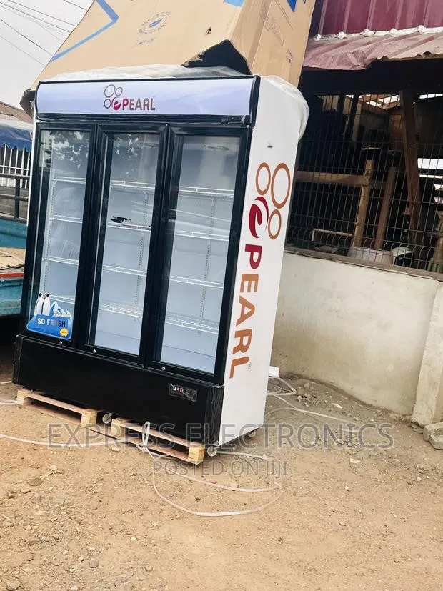 High Quality Cooling Display Fridge Threedoors Pearl PVC-150 · Photo 1