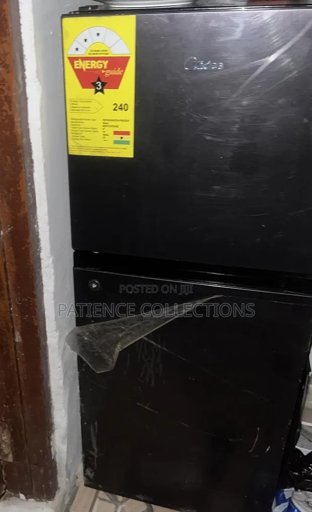 Used Refrigerator · Photo 1