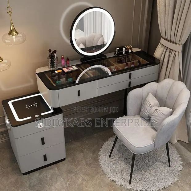 Modern Dressing Table Set