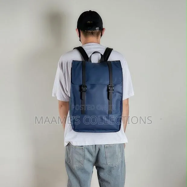 Elegant Leather Backpack | Unisex Laptop Travel Bag · Photo 1