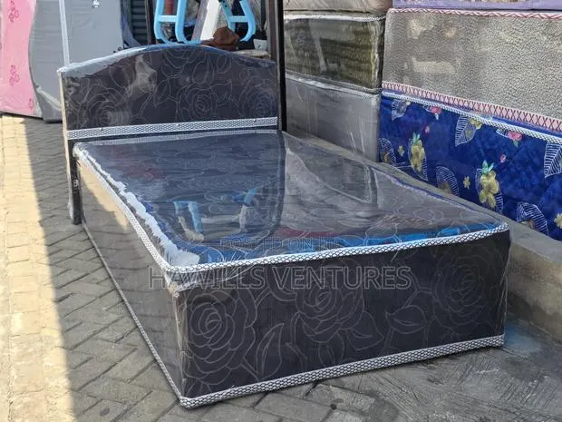 Inbuilt Bed With a Built in Foam Mattress and Attached Headboard