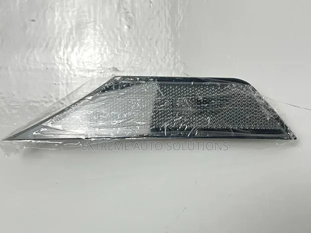 Honda Civic 16 - 21 Side Marker Lights · Photo 1