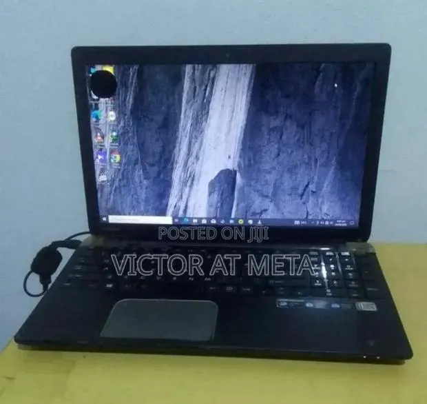Laptop Toshiba Satellite L50 8GB Intel Core i5 HDD 500GB · Photo 1