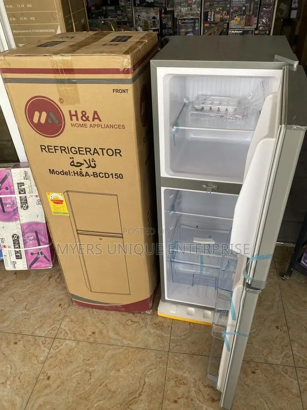 H a 150L Double Door Refrigerator · Photo 1