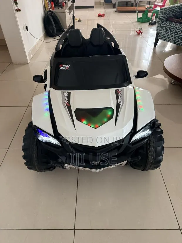 Remote Kids Car · Photo 1