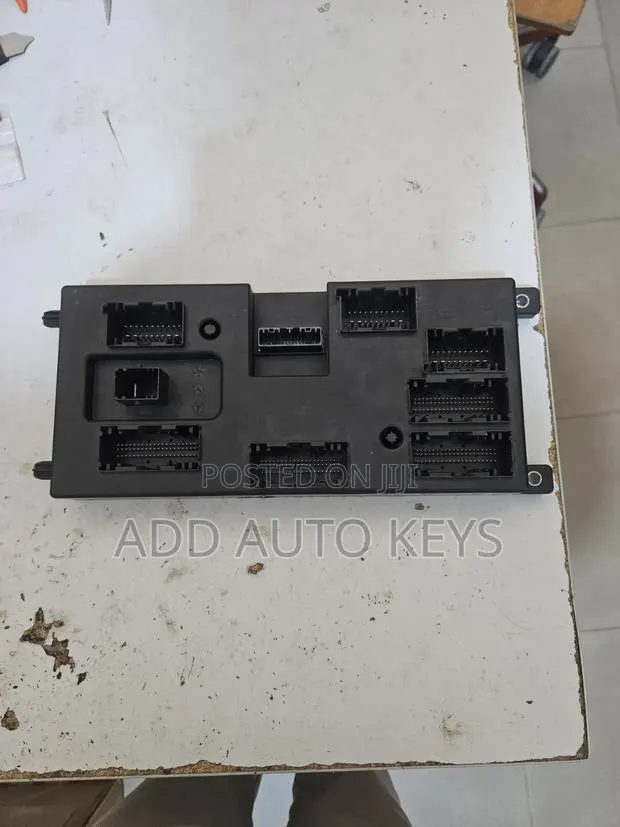 Range Rover 2024 BCM R8e2 14f041 Aa · Photo 1