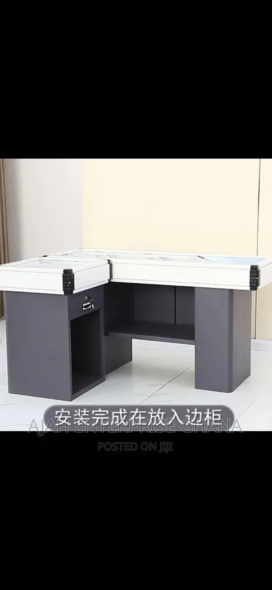 Cashier Desk. · Photo 1