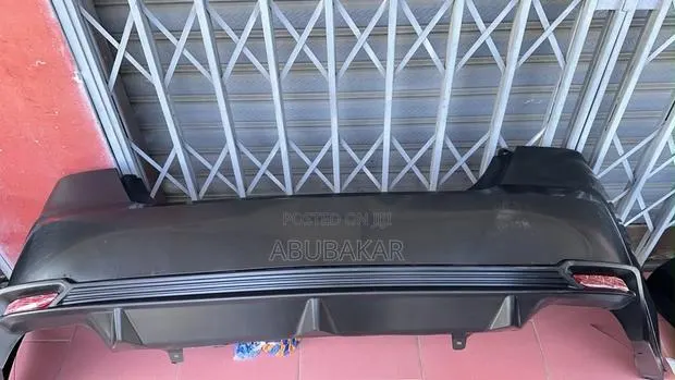 Toyota Camry 2025 Back Bumper Complete · Photo 1