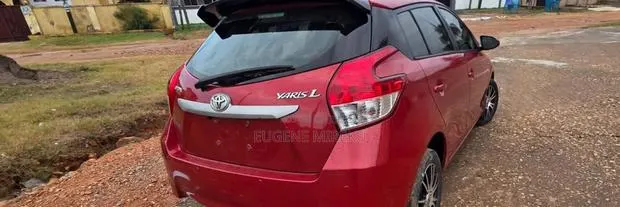 Toyota Yaris 2016 Red · Photo 1