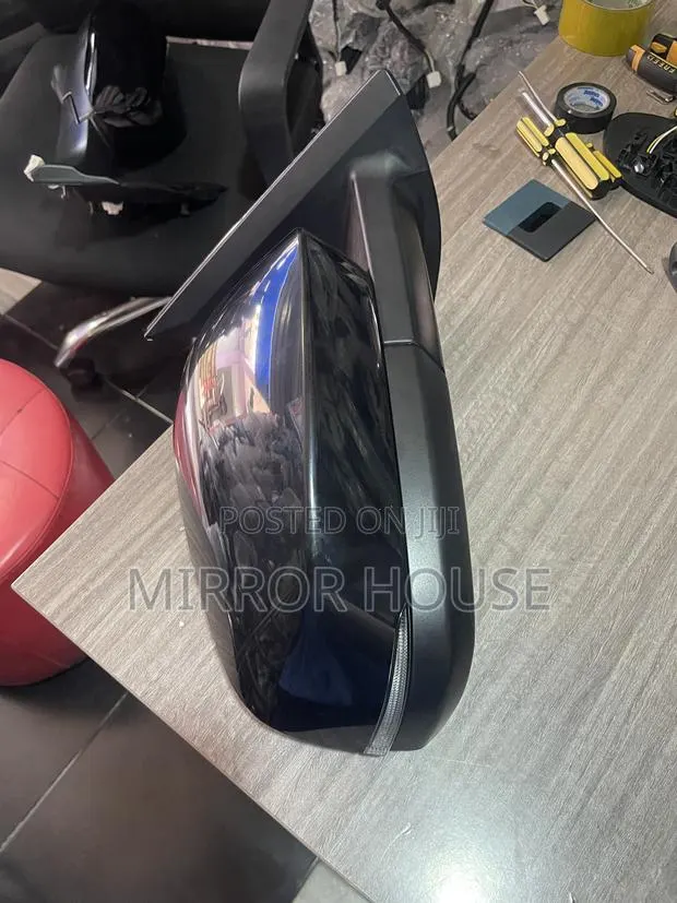 Toyota Tacoma 2023-2025 Side Mirror With Blindspot Sensor · Photo 1