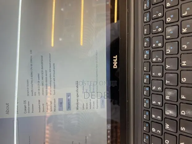 New Laptop Dell Latitude 3380 4GB Intel Core I3 SSD 128GB · Photo 1