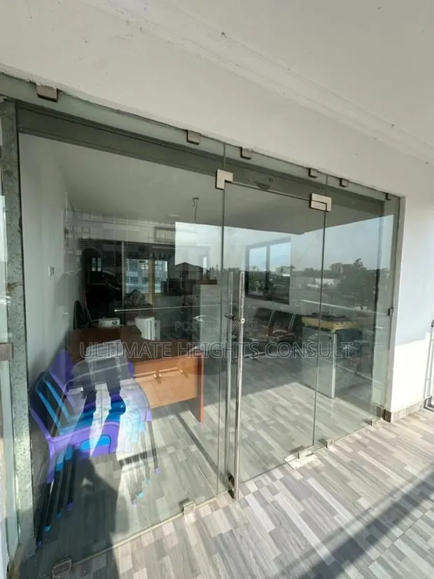 Shop for Rent at Dzorwulu Junction · Photo 1