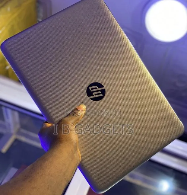Laptop HP 15 8GB Intel Core I3 HDD 1T · Photo 1