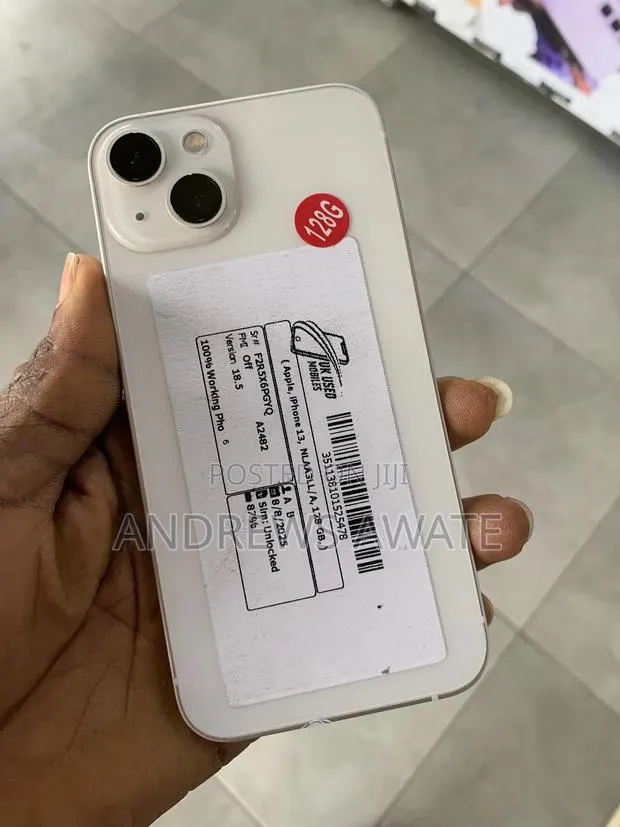Apple iPhone 13 128 GB White · Photo 1