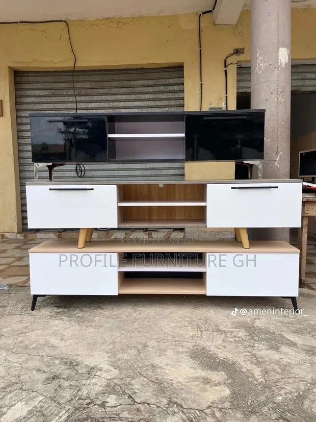Foreign Wood Tv Stand . 5 Feet Long · Photo 1