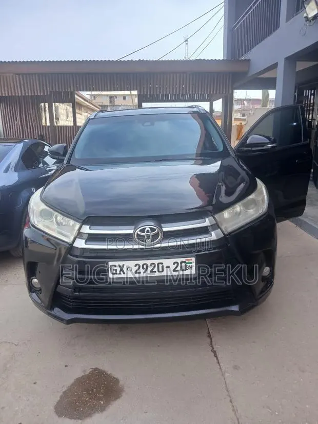 Toyota Highlander 2018 Black · Photo 1