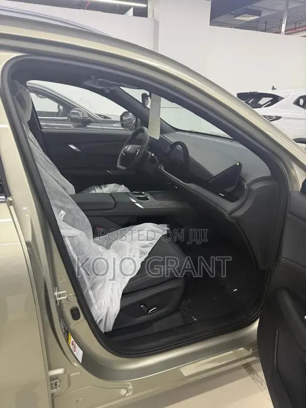 New Changan CS75 2025 Gold · Photo 1