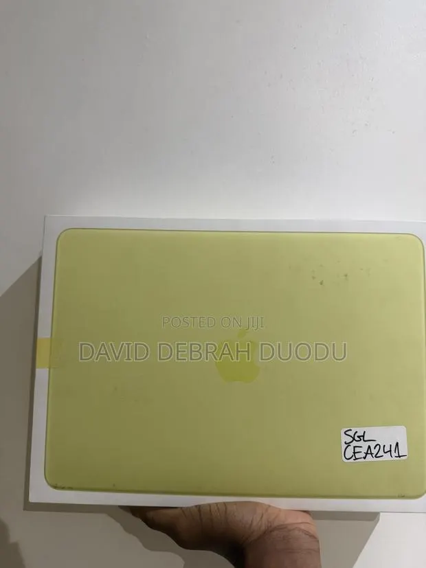 New Laptop Apple MacBook Neo 2026 8GB Apple M5 SSD 256GB · Photo 1