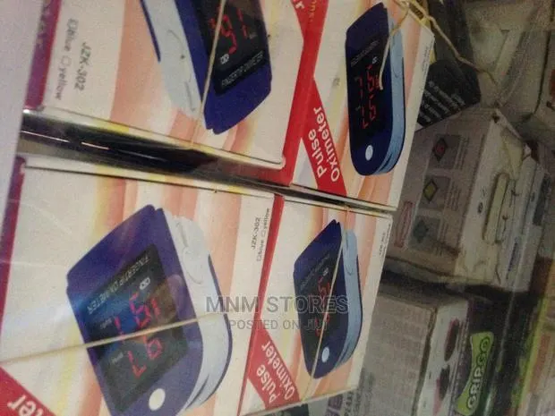 Pulse Oximeter · Photo 1