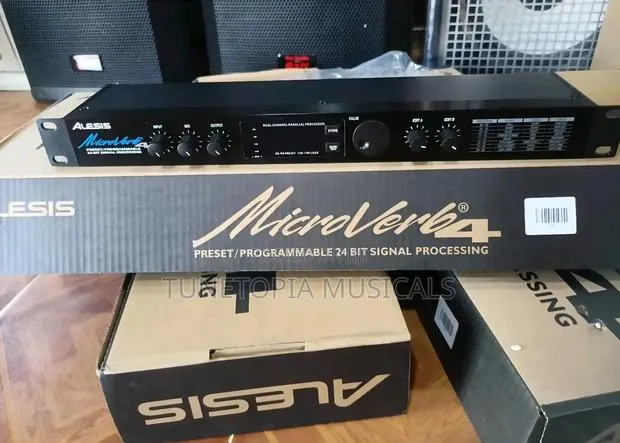 Alesis Microverb 4 Preset/Programmable Digital Signal Processor · Photo 1