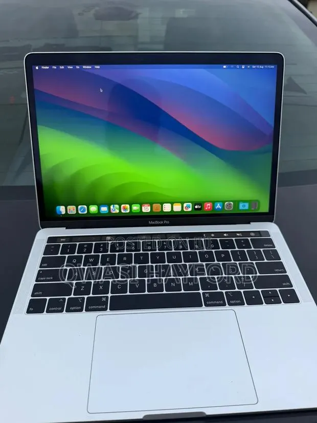 New Laptop Apple MacBook 8GB Intel Core i5 SSD 256GB · Photo 1