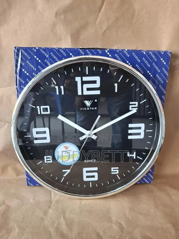 Spy Clock Camera · Photo 1
