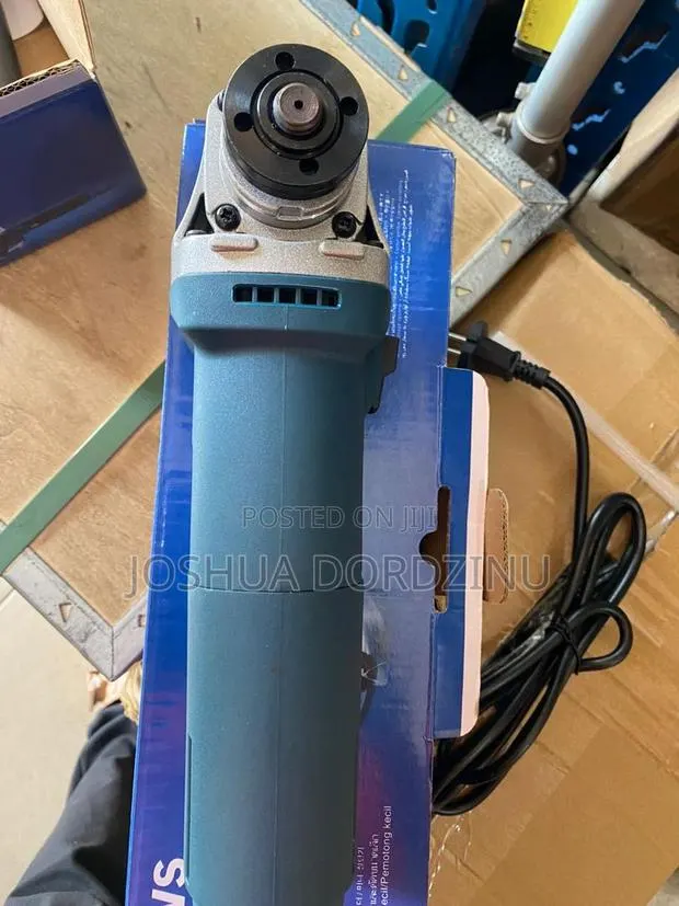 Bosch Cutting Machine · Photo 1