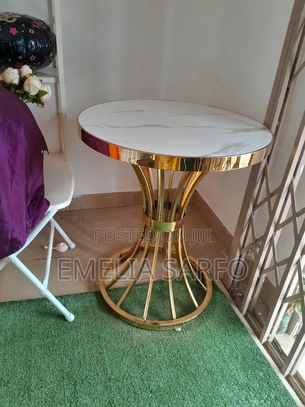 Bridal Table or Cake Stand for Rental · Photo 1