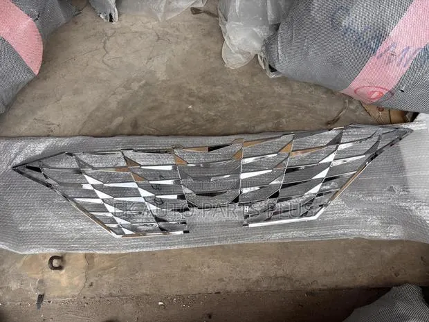 Hyundai Elantra Decorative Front Grille 2021 2022 2023 · Photo 1