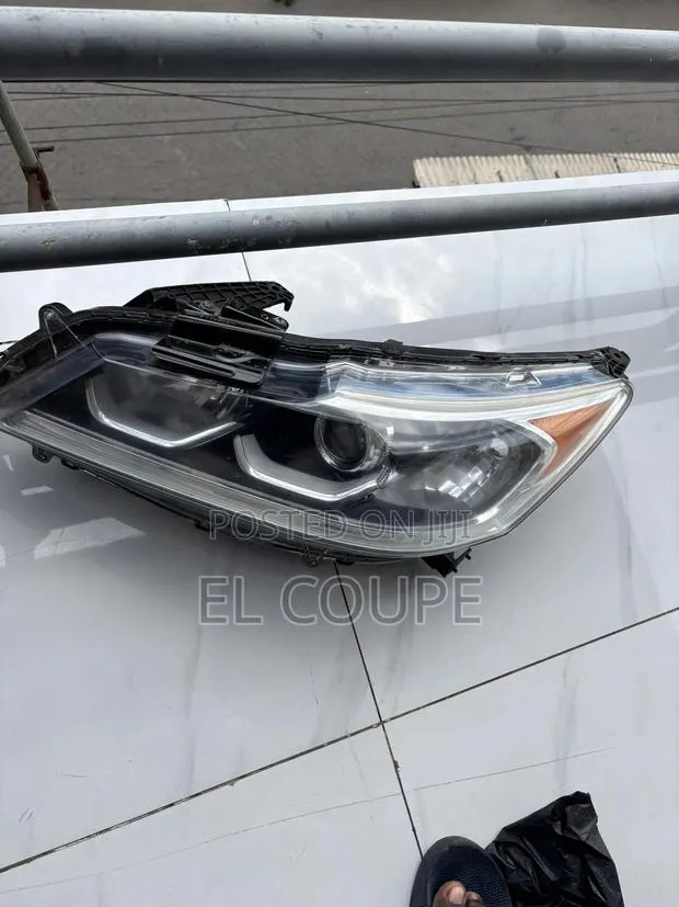 Honda Accord 2012-2013-2014-2015-2016-2017 Headlight · Photo 1