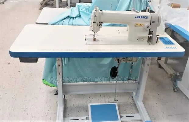 Jukky Sewing Machine · Photo 1