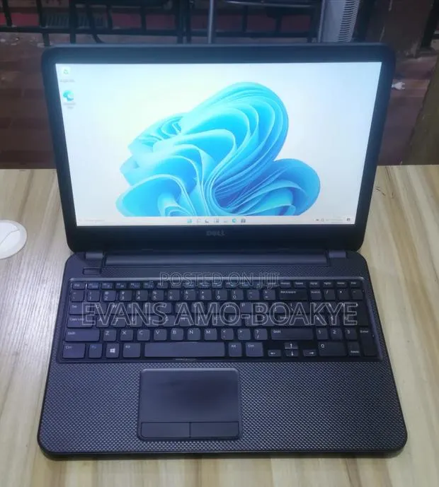 Laptop Dell Inspiron 15 3521 6GB Intel Core i3 HDD 500GB · Photo 1