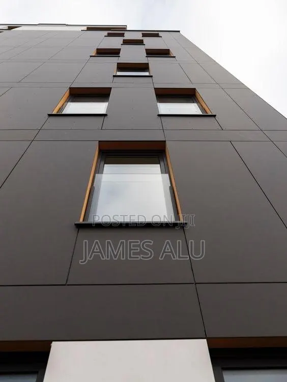Alucobond Installation · Photo 1