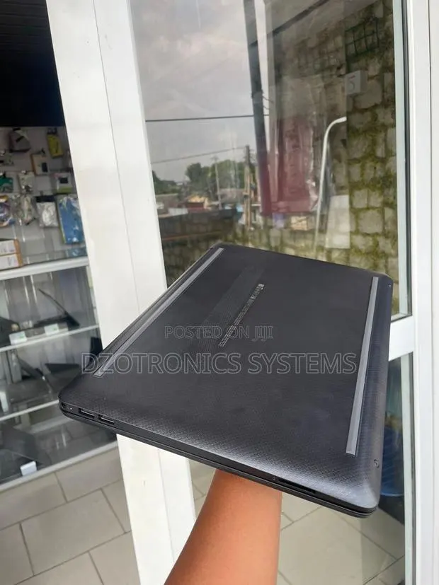 New Laptop HP 15-dw1197nia 8GB Intel Core i5 HDD 1T · Photo 1